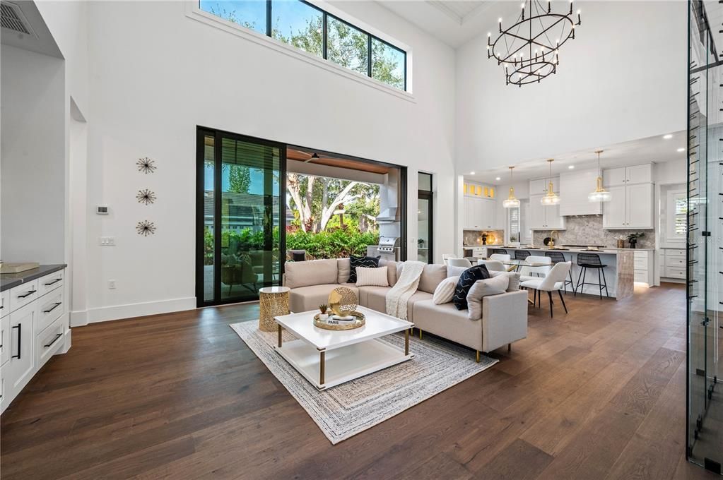 Active With Contract: $4,000,000 (4 beds, 4 baths, 3613 Square Feet)