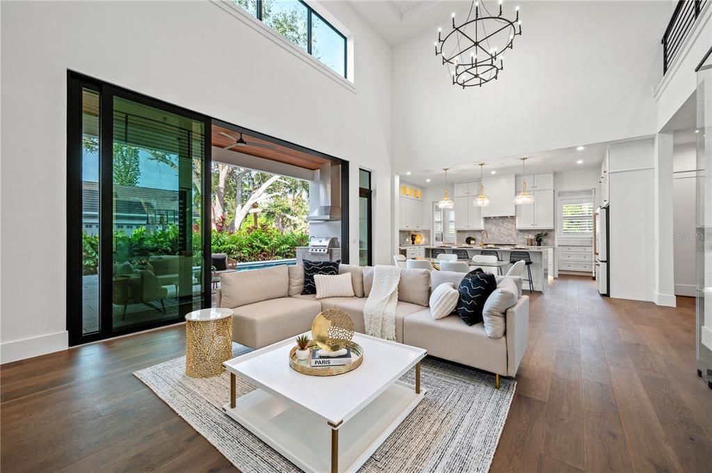 Active With Contract: $4,000,000 (4 beds, 4 baths, 3613 Square Feet)