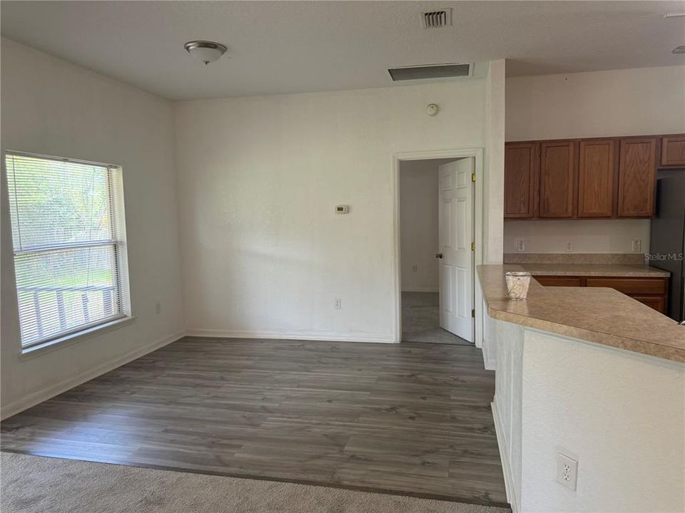 Active With Contract: $1,650 (3 beds, 2 baths, 1968 Square Feet)