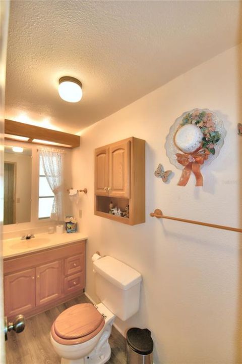 For Sale: $125,000 (2 beds, 2 baths, 960 Square Feet)