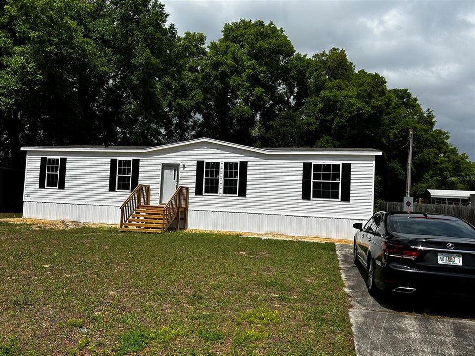 For Sale: $229,900 (4 beds, 2 baths, 1493 Square Feet)