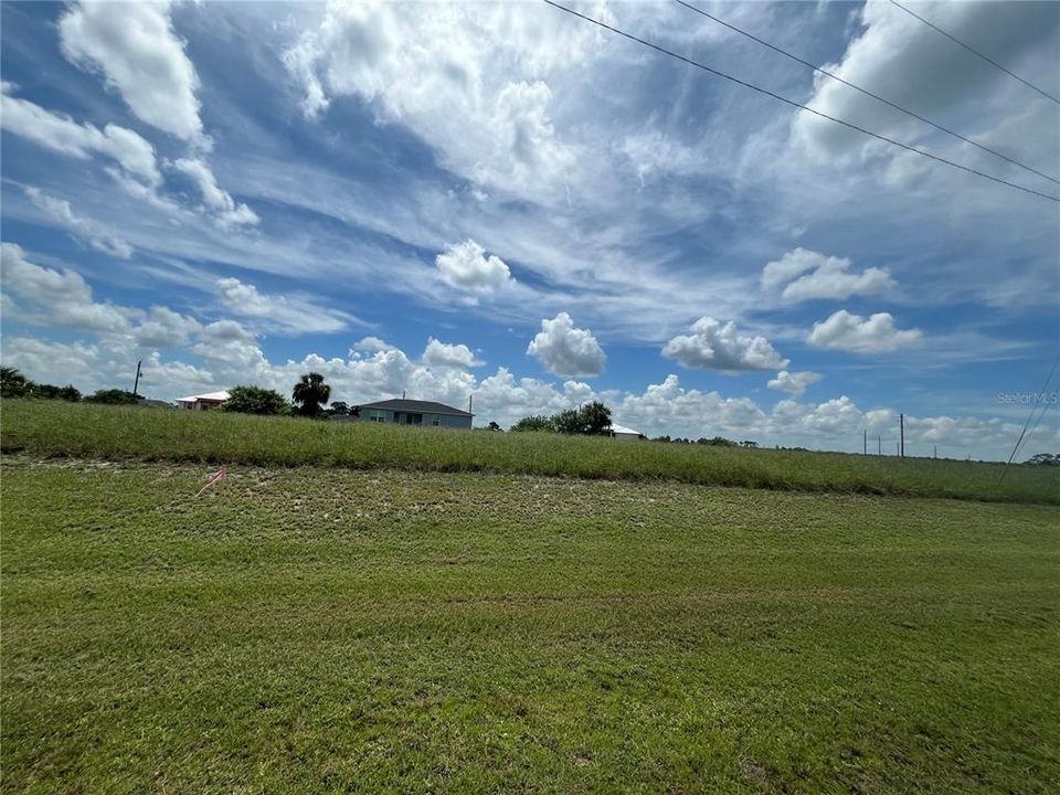 En Venta: $24,900 (0.27 acres)