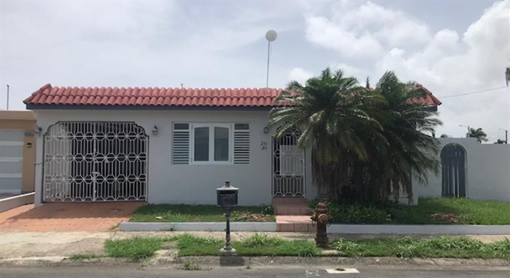 Vendido Recientemente: $185,000 (4 camas, 2 baños, 373 Pies cuadrados)