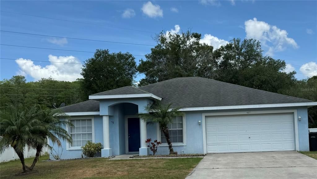 Recently Rented: $1,650 (3 beds, 2 baths, 1558 Square Feet)