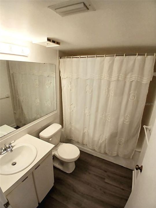 2nd Bathroom