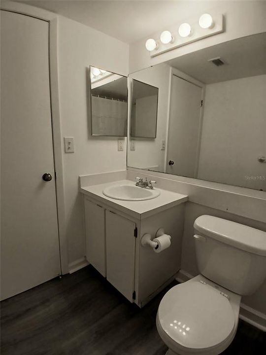 2nd Bathroom