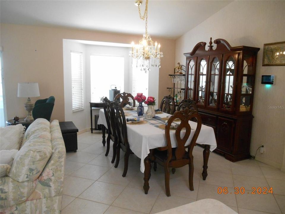 For Rent: $3,500 (3 beds, 2 baths, 1632 Square Feet)