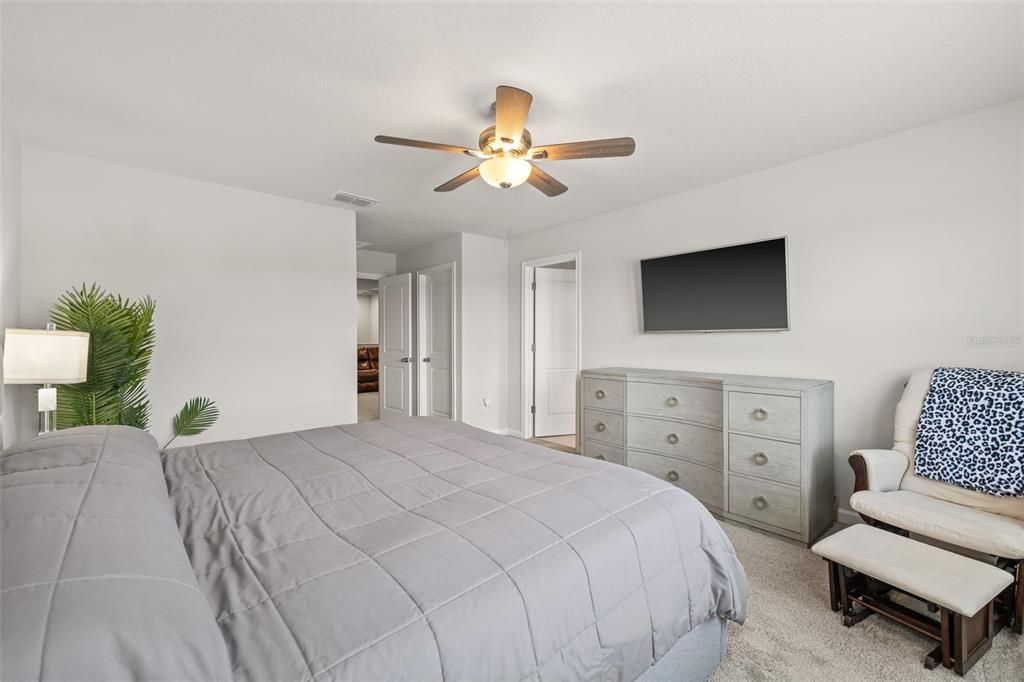 For Sale: $470,000 (3 beds, 2 baths, 2243 Square Feet)