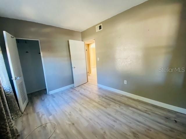 For Sale: $319,000 (2 beds, 1 baths, 858 Square Feet)