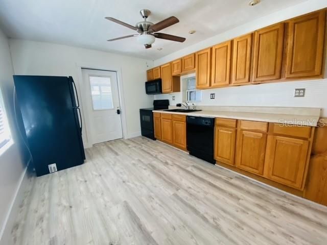 For Sale: $319,000 (2 beds, 1 baths, 858 Square Feet)