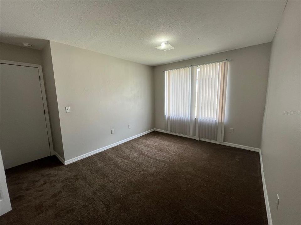 For Rent: $1,825 (3 beds, 2 baths, 1811 Square Feet)