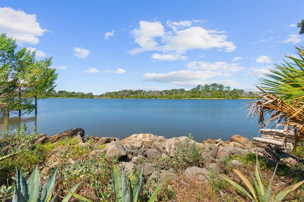 For Sale: $1,200,000 (3 beds, 2 baths, 1982 Square Feet)