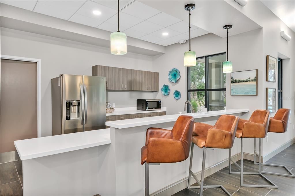 Active With Contract: $356,840 (3 beds, 2 baths, 1615 Square Feet)