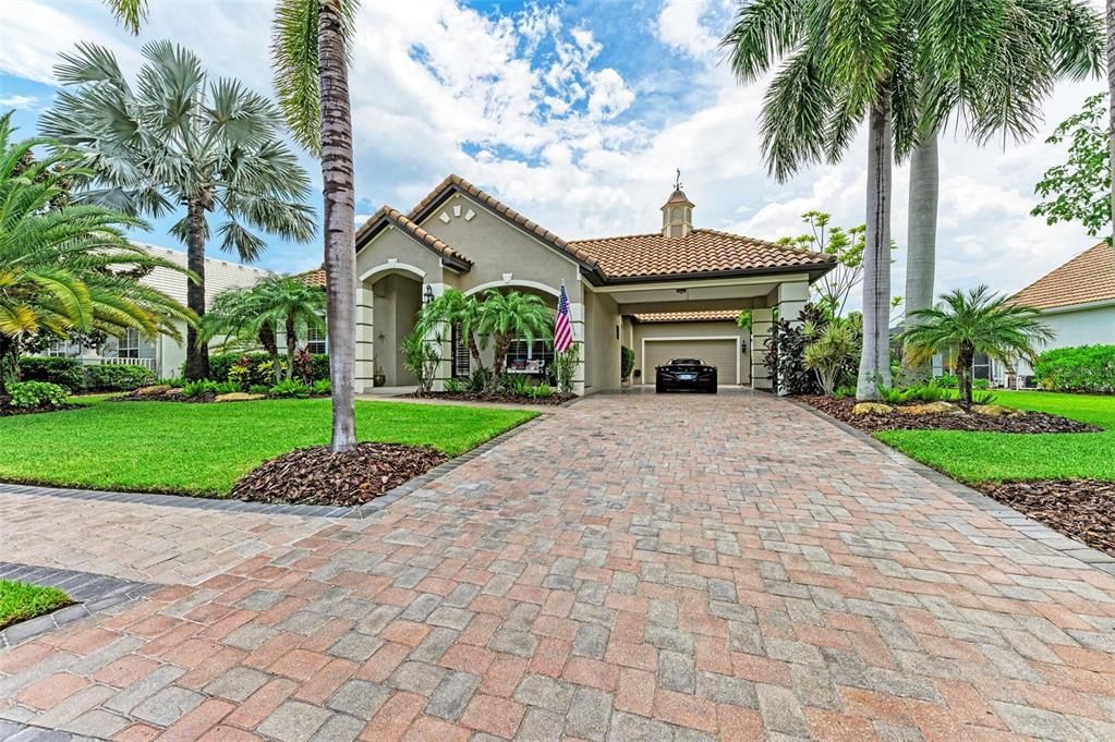 For Sale: $1,799,900 (4 beds, 4 baths, 3813 Square Feet)