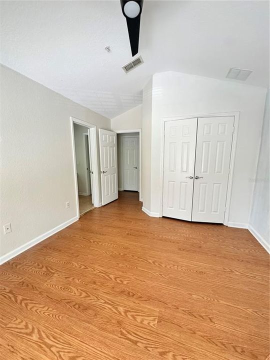 Active With Contract: $2,600 (3 beds, 2 baths, 1668 Square Feet)