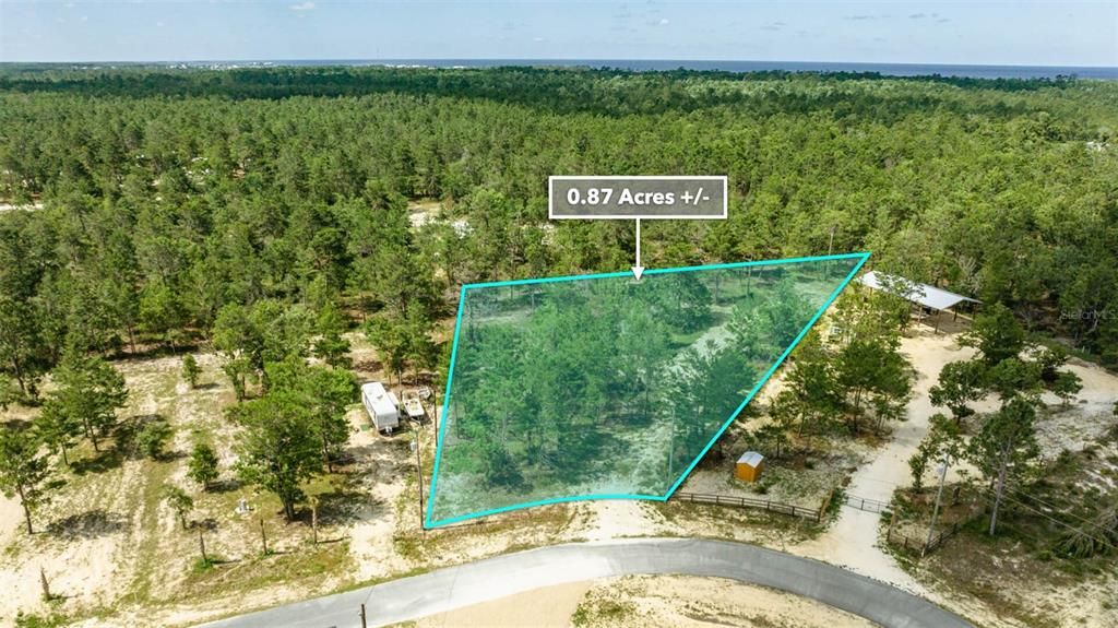 На продажу: $99,000 (0.87 acres)