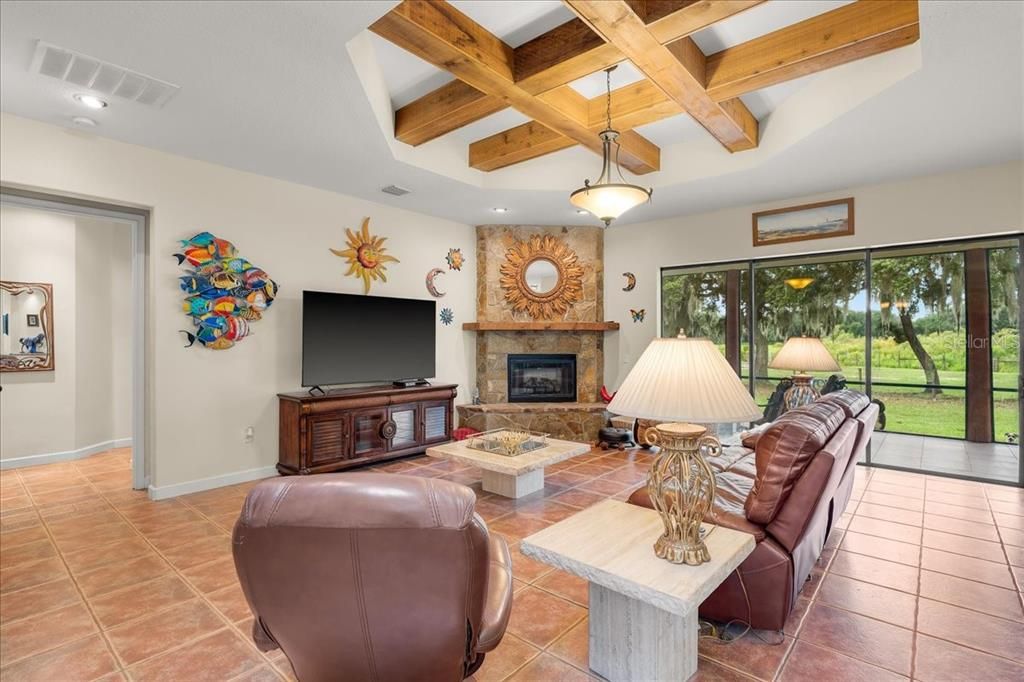 Active With Contract: $875,000 (4 beds, 2 baths, 2846 Square Feet)