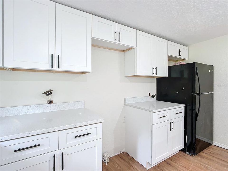 For Sale: $225,000 (2 beds, 1 baths, 840 Square Feet)