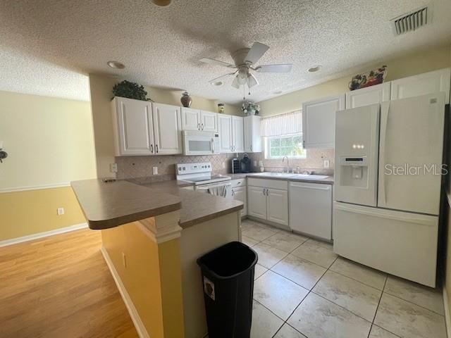 For Rent: $2,100 (2 beds, 2 baths, 1240 Square Feet)