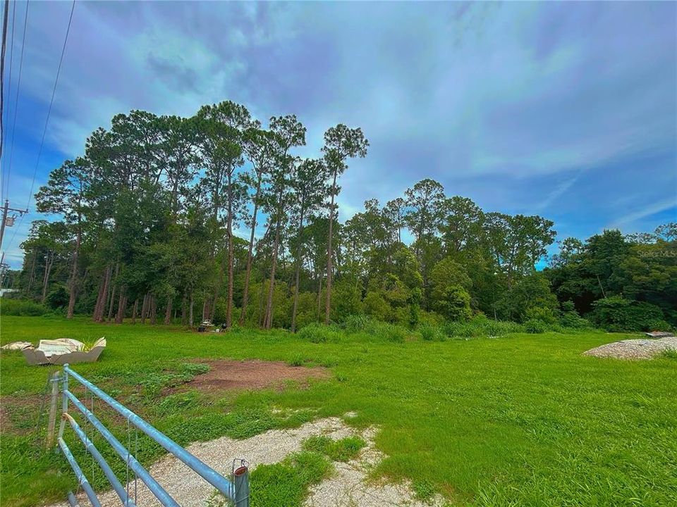 En Venta: $70,000 (0.94 acres)