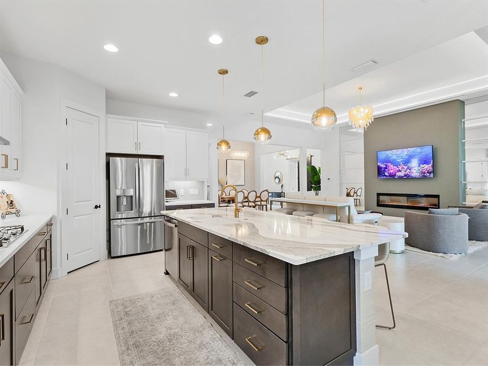 Active With Contract: $1,695,000 (3 beds, 2 baths, 2653 Square Feet)