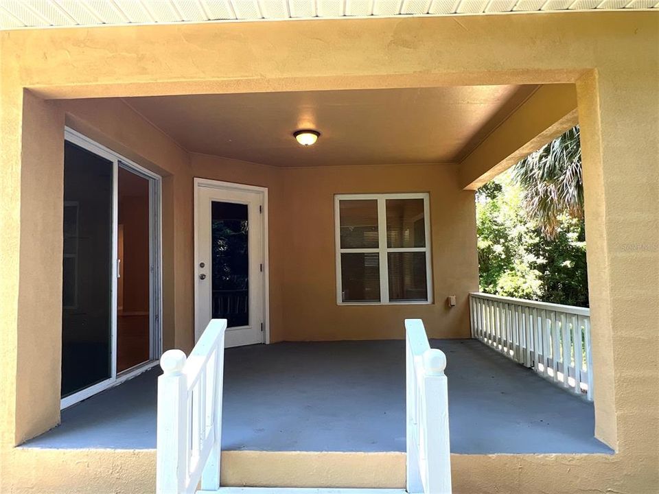 Recently Rented: $2,395 (3 beds, 2 baths, 1798 Square Feet)