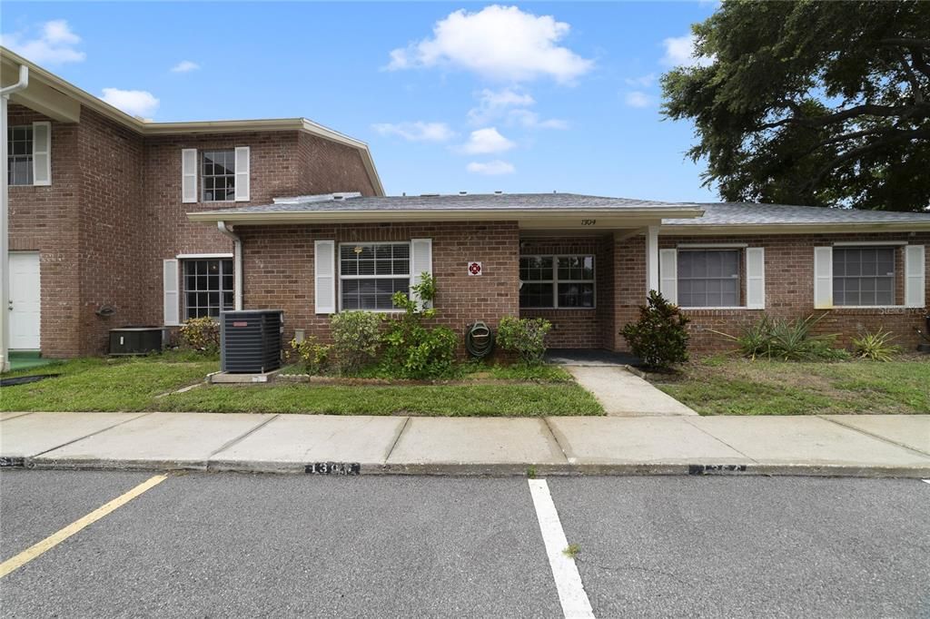 Recently Sold: $239,000 (2 beds, 2 baths, 1031 Square Feet)