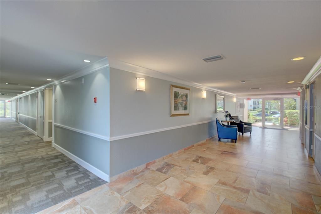 Active With Contract: $170,000 (1 beds, 2 baths, 968 Square Feet)