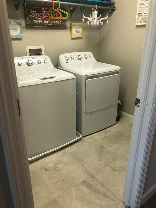 Washer/Dryer Upstairs