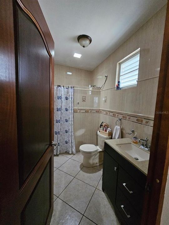 En Venta: $425,000 (3 camas, 2 baños, 3439 Pies cuadrados)