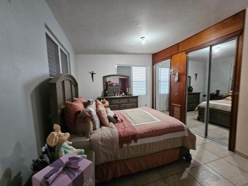 En Venta: $425,000 (3 camas, 2 baños, 3439 Pies cuadrados)