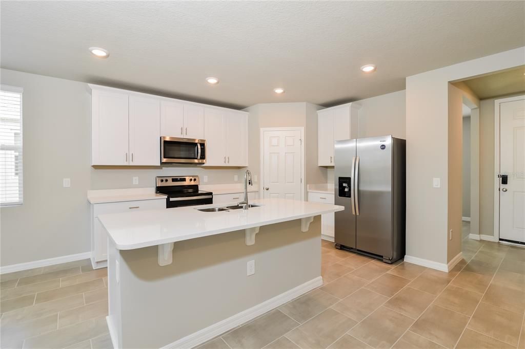 For Rent: $2,365 (3 beds, 2 baths, 1695 Square Feet)