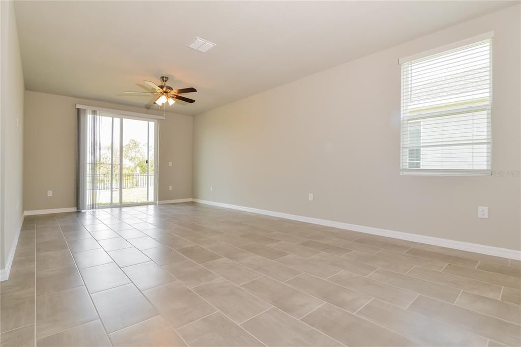 For Rent: $2,365 (3 beds, 2 baths, 1695 Square Feet)