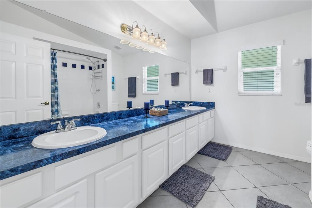 Guest bath with double sinks