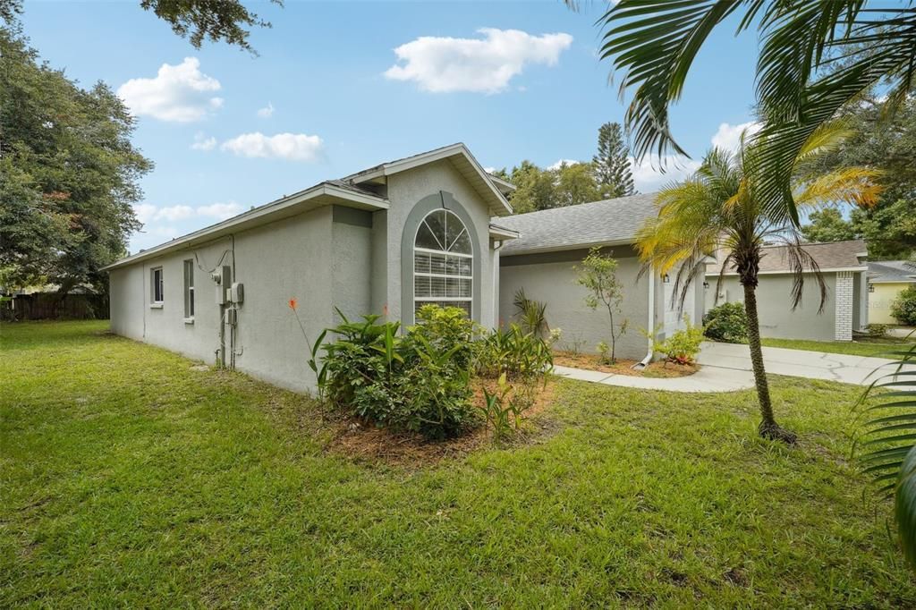 For Sale: $329,900 (3 beds, 2 baths, 1519 Square Feet)