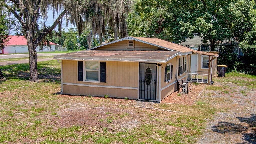 Recently Sold: $159,900 (2 beds, 1 baths, 640 Square Feet)