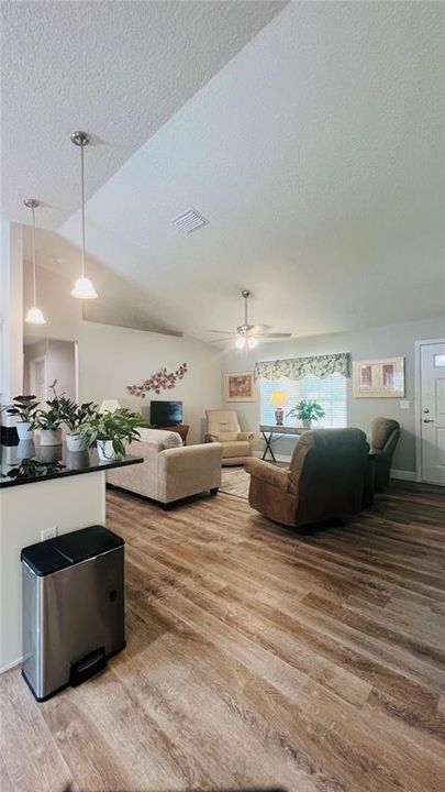 Active With Contract: $299,000 (4 beds, 2 baths, 1724 Square Feet)