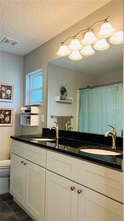 Active With Contract: $299,000 (4 beds, 2 baths, 1724 Square Feet)