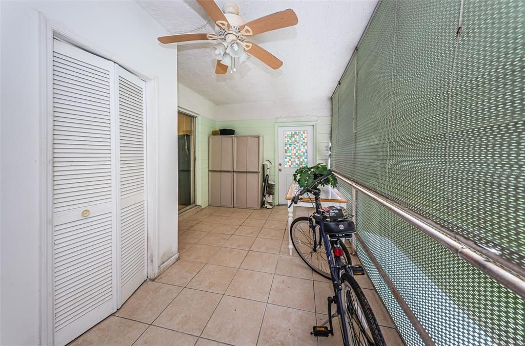 For Sale: $85,000 (2 beds, 2 baths, 875 Square Feet)