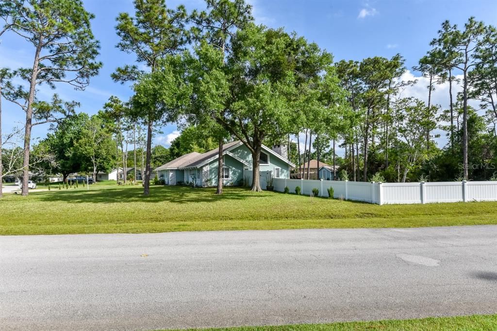 For Sale: $799,600 (3 beds, 2 baths, 2442 Square Feet)