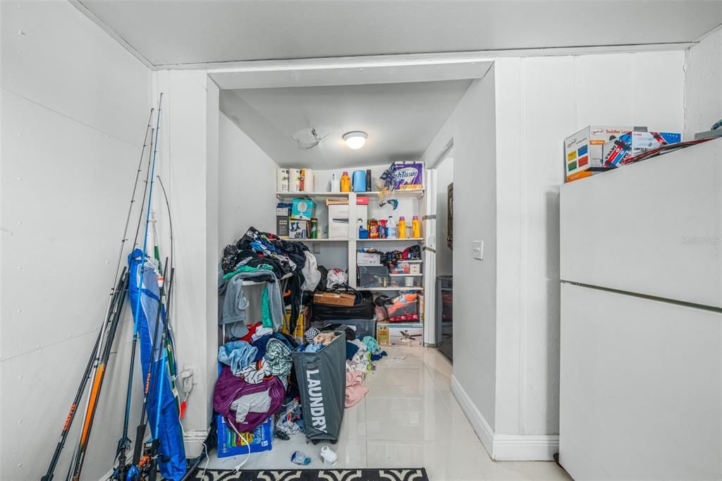 For Sale: $200,000 (2 beds, 2 baths, 988 Square Feet)