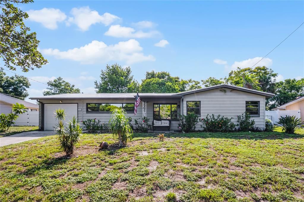 Recently Sold: $380,000 (3 beds, 2 baths, 1891 Square Feet)