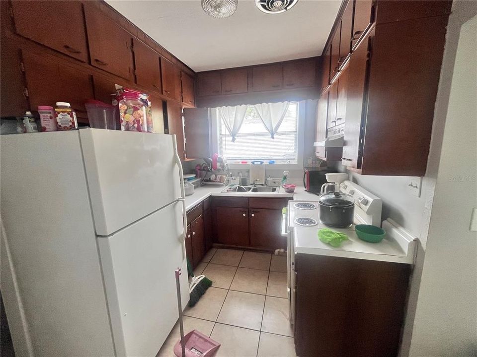 For Sale: $355,000 (3 beds, 1 baths, 1286 Square Feet)