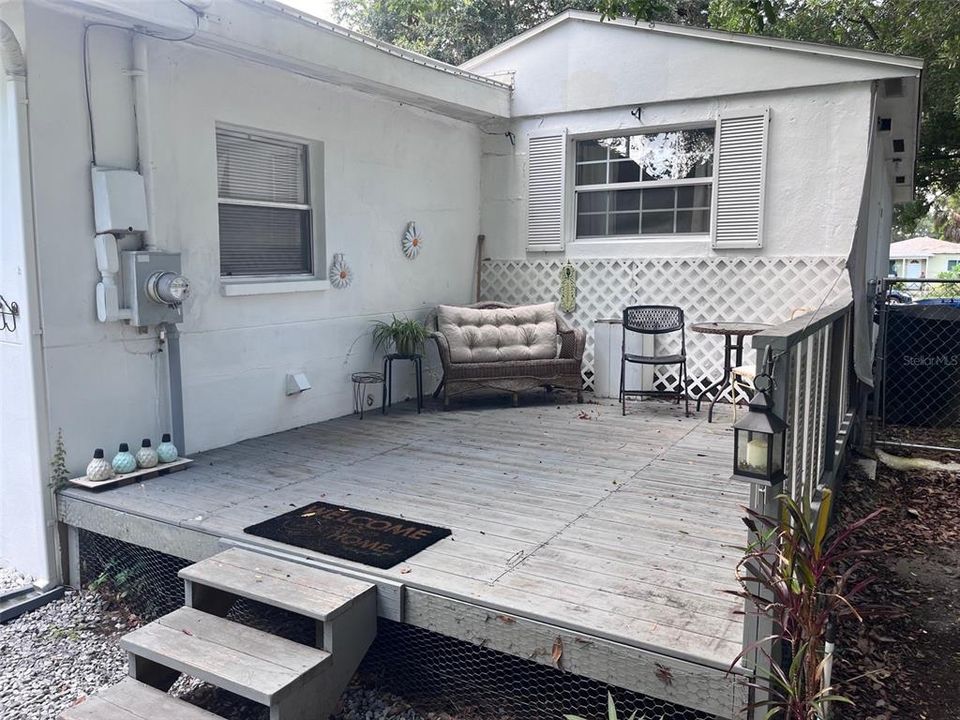 For Rent: $2,550 (4 beds, 2 baths, 1241 Square Feet)