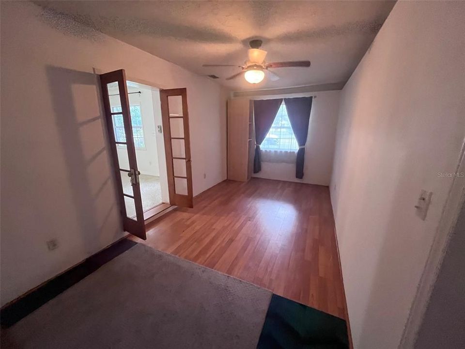 For Rent: $2,550 (4 beds, 2 baths, 1241 Square Feet)