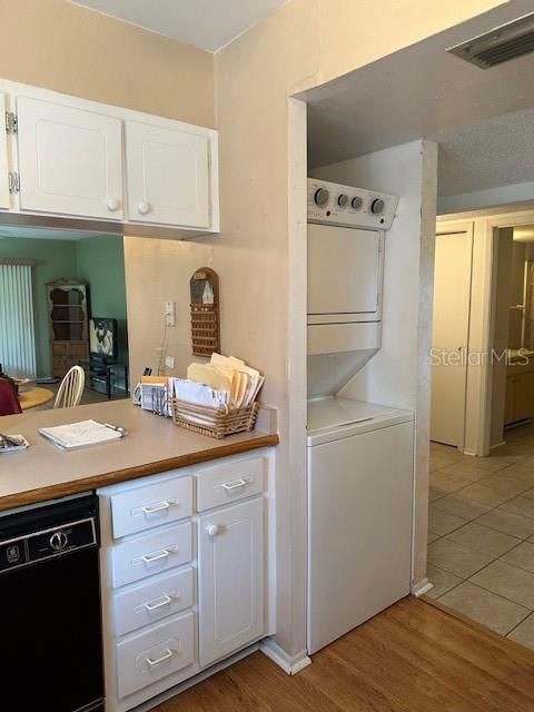 For Sale: $169,900 (2 beds, 2 baths, 1156 Square Feet)