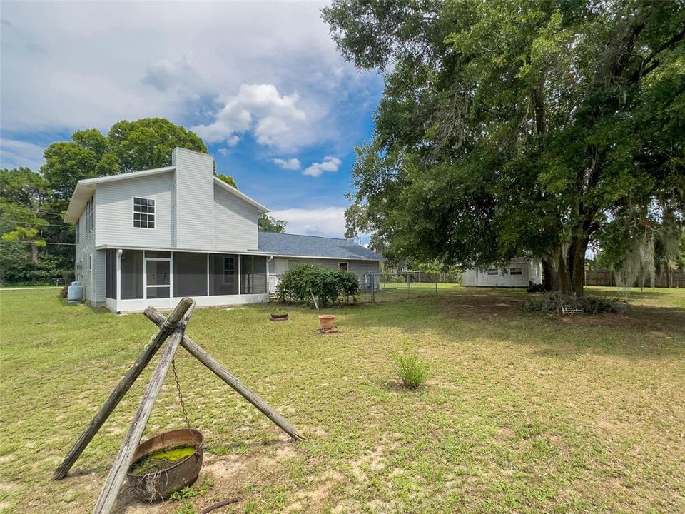 Active With Contract: $350,000 (4 beds, 3 baths, 2589 Square Feet)