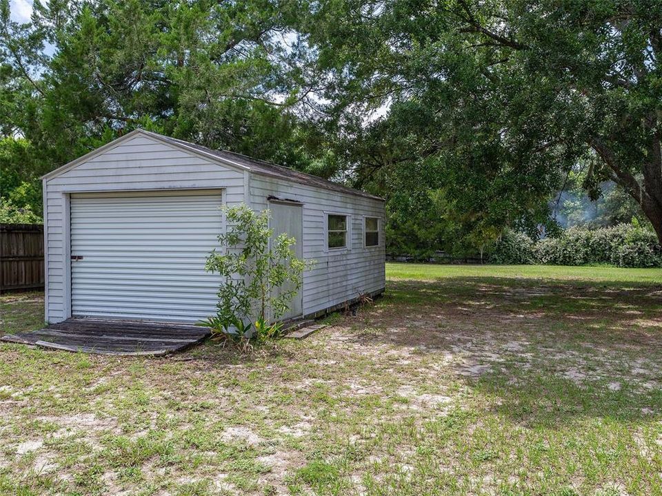 Active With Contract: $350,000 (4 beds, 3 baths, 2589 Square Feet)