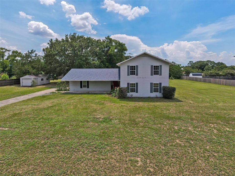 Active With Contract: $350,000 (4 beds, 3 baths, 2589 Square Feet)