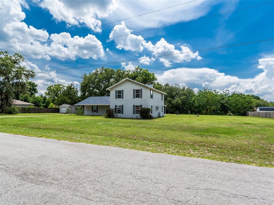 Active With Contract: $350,000 (4 beds, 3 baths, 2589 Square Feet)